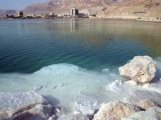  IGDA/C. Sappa     МЕРТВОЕ МОРЕ – большое бессточное озеро между Израилем и Иорданией.