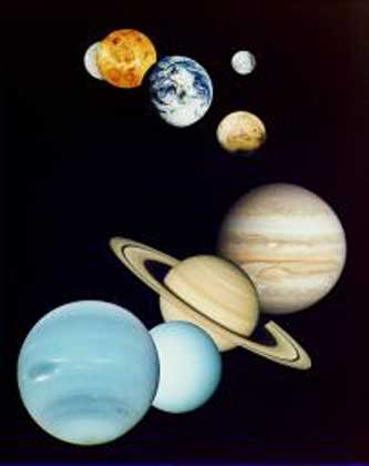 NASA     СОЛНЕЧНАЯ СИСТЕМА. Девять больших планет показано в масштабе их относительного размера и положения орбит. Внутренние планеты (планеты земной группы) – это Меркурий, Венера, Земля и Марс. К планетам-гигантам относят Юпитер, Сатурн, Уран и Нептун. Самая далекая планета – Плутон.