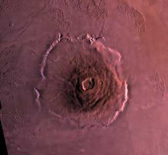  NASA     ГОРА ОЛИМП – гигантский древний вулкан на Марсе. Он напоминает крупнейшие вулканы Земли, расположенные на Гавайях.