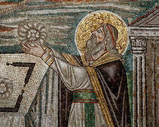  МЕЛХИСЕДЕК встречает Авраама хлебом и вином. Деталь мозаики церкви Сан Витале в Равенне (Италия).   IGDA/A. De Gregorio