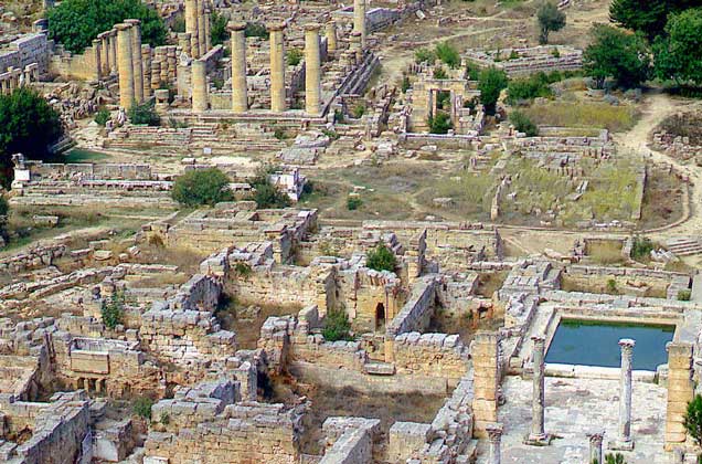  IGDA/C. Sappa     АРХЕОЛОГИЧЕСКИЕ РАСКОПКИ КИРЕНЫ. На заднем плане развалины храма Аполлона.