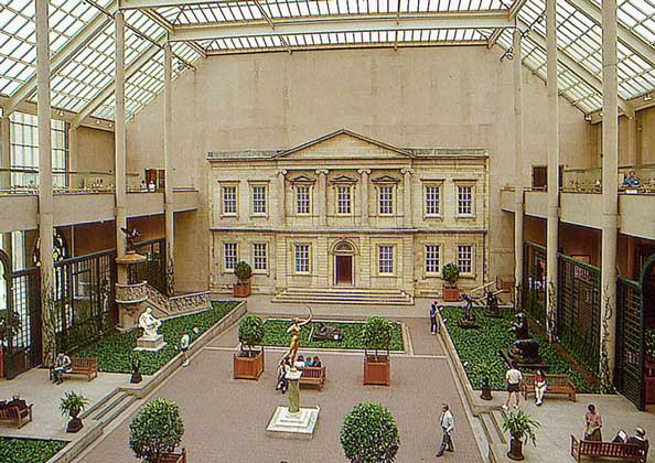  IGDA/G. Sioen     ОДИН ИЗ ЗАЛОВ МУЗЕЯ МЕТРОПОЛИТЕН, открытый в 1975 для выставки коллекции картин, рисунков и гобеленов Роберта Лалана.