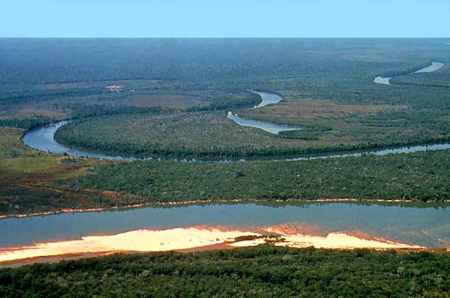 IGDA/M. Leigheb     ДОЛИНА РЕКИ ШИНГУ, правого притока Амазонки.