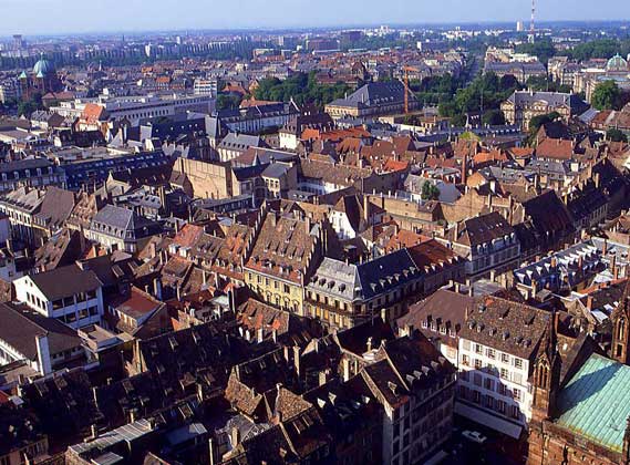  IGDA/N. Cirani     СТРАСБУРГ, административный центр департамента Нижний Рейн на востоке Франции, главный город исторической области Эльзас.