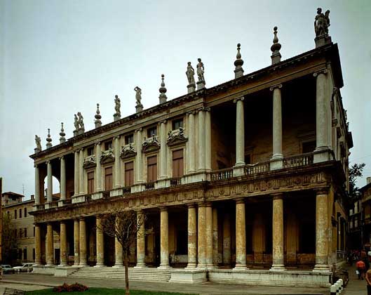  IGDA/G. Nimatallah     ПАЛАЦЦО КЬЕРИКАТИ (1550) в Виченце, Северная Италия. Архитектор Андреа Палладио.