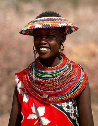  IGDA/G. Wright     ЖЕНЩИНА ПЛЕМЕНИ САМПУР (из народа масаи в Кении).