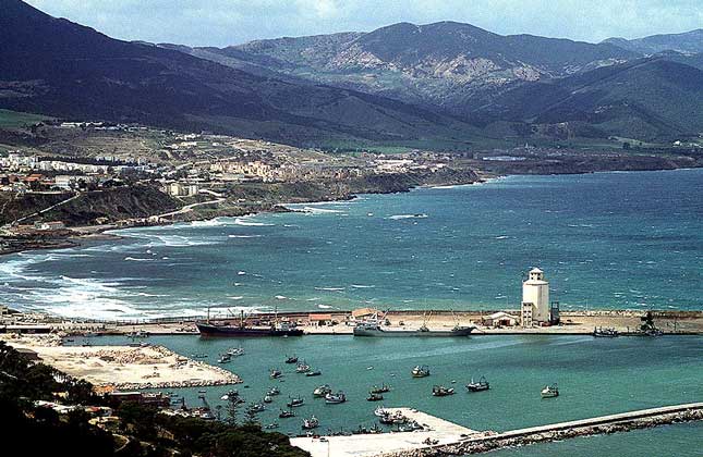  IGDA/C. Sappa     СЕВЕРНЫЕ СКЛОНЫ ГОР ДАХРА, обращенные к Средиземному морю. Прибрежный район между городами Оран и Алжир.