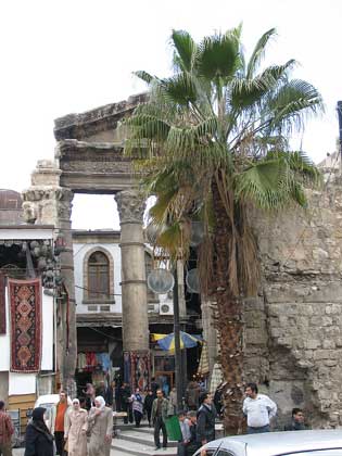 АНТИЧНЫЕ РУИНЫ в центре Дамаска