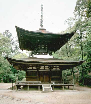  IGDA     БУДДИЙСКАЯ ПАГОДА в Камакуре, построенная во время первого сёгуната, или периода Камакури (1192–1333).