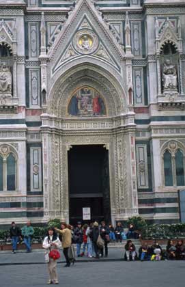  Painet, Inc.     КОЛОКОЛЬНЯ собора Санта Мариа дель Фьоре во Флоренции
