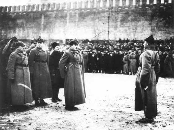 Г.Г.ЯГОДА принимает рапорт командующего парадом войск ОГПУ. Москва. 1927