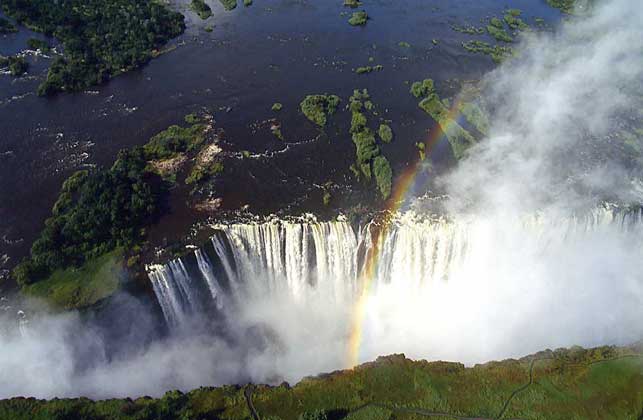  IGDA/G. Sioen     ВОДОПАД ВИКТОРИЯ на реке Замбези на границе Замбии и Зимбабве