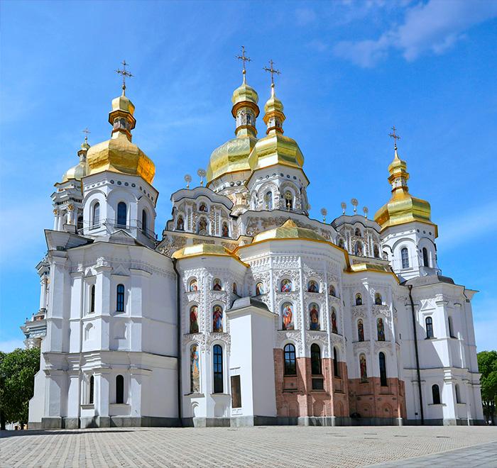 Киево-Печерский монастырь c XI века становится центром богословской мысли на Руси.